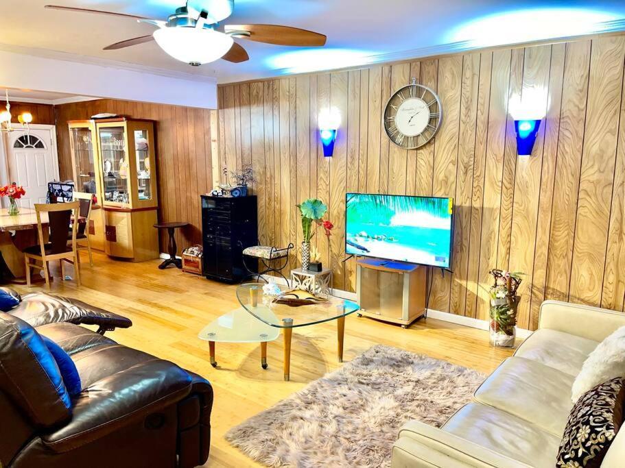 Lga Airport 3 Mins, 3 Bedroom Duplex House, Parking And Private Backyard, 9Mins Subway! New York Ngoại thất bức ảnh