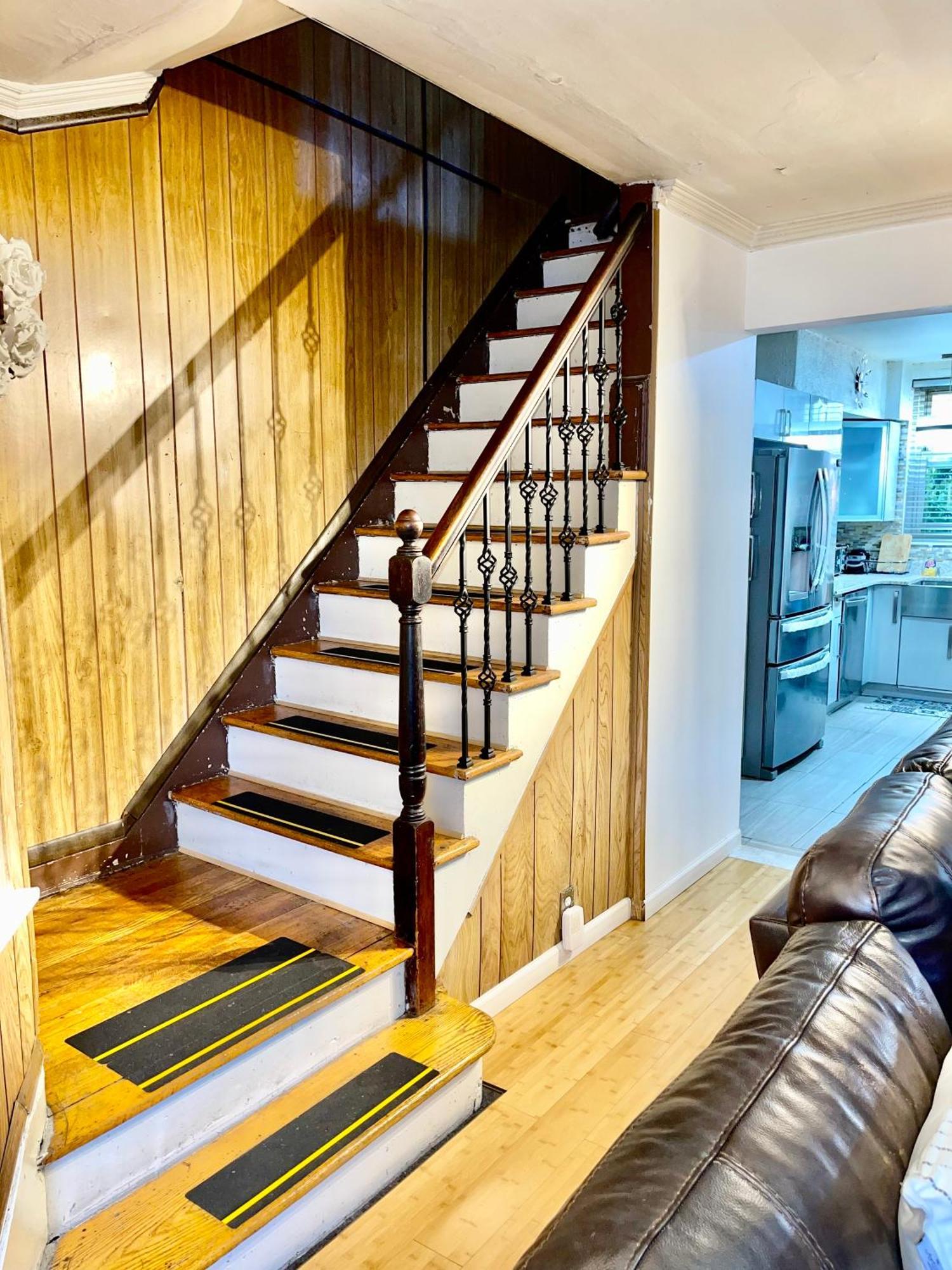 Lga Airport 3 Mins, 3 Bedroom Duplex House, Parking And Private Backyard, 9Mins Subway! New York Ngoại thất bức ảnh